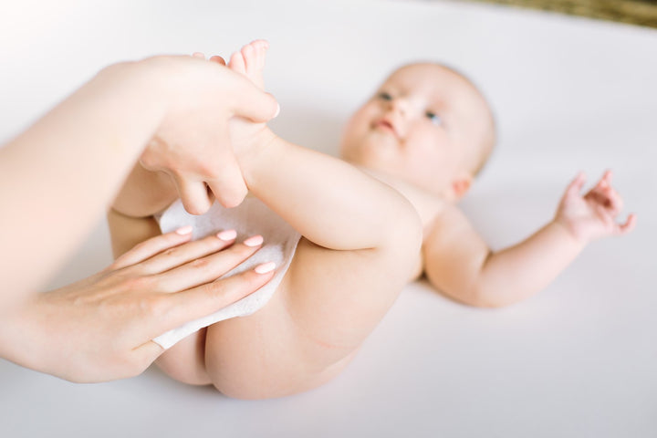 Die richtige Babypflege beim Wickeln – 6 Tipps